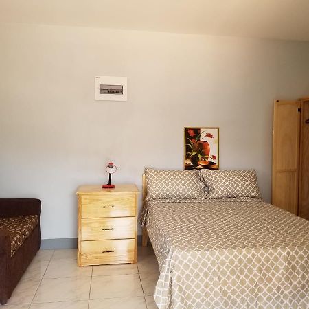 Sunburst Apartment Arnos Vale Luaran gambar